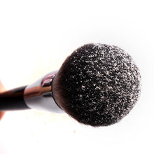 Load image into Gallery viewer, DIAS No.91 big loose power makeup brush finish brush
